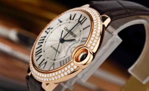 卡地亚手表表壳生锈(如何有效处理手表表壳生锈问题)